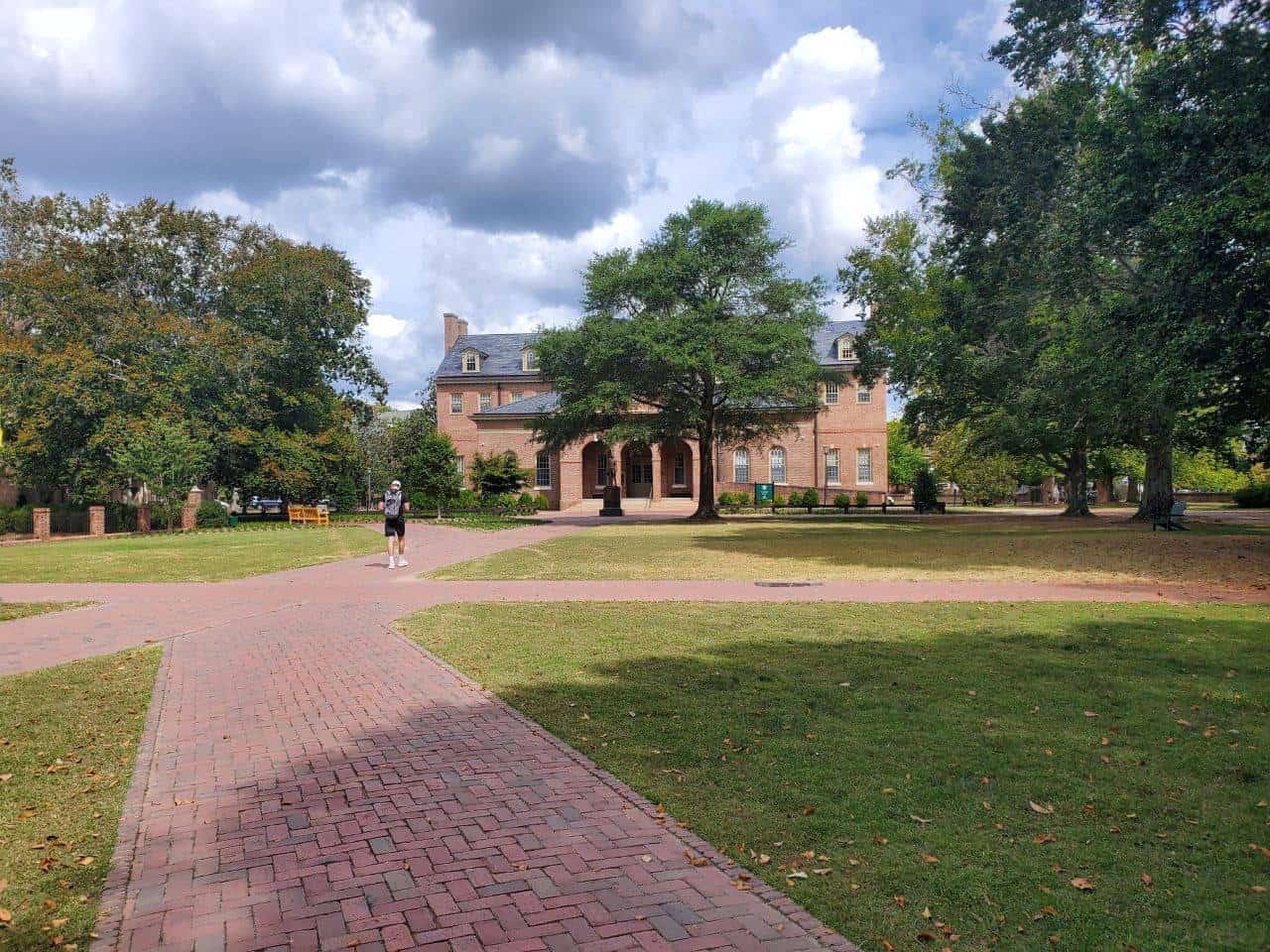 A college campus yard in Virginia.