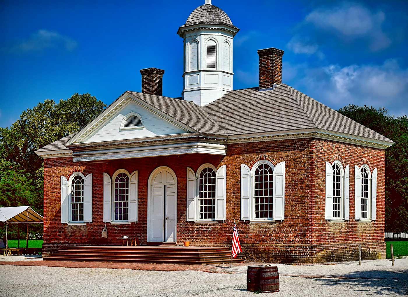 A brick building in Colonial Williamsburg, Virginia.