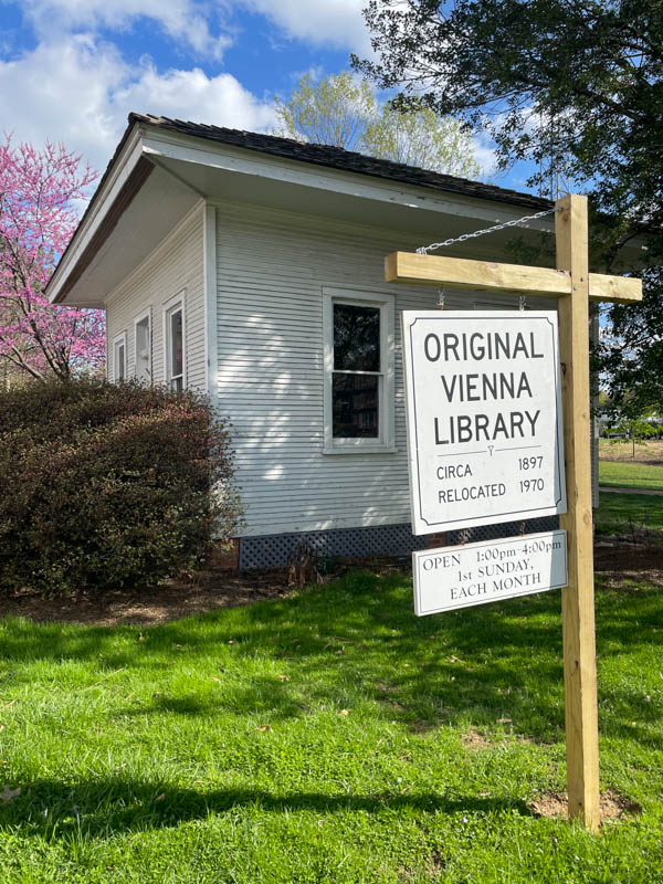 vienna library vienna va