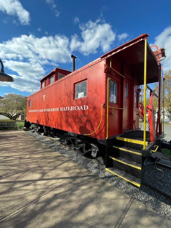 red caboose vienna va