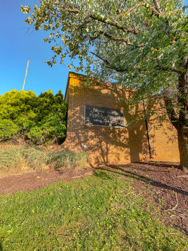 patrick henry library in vienna va