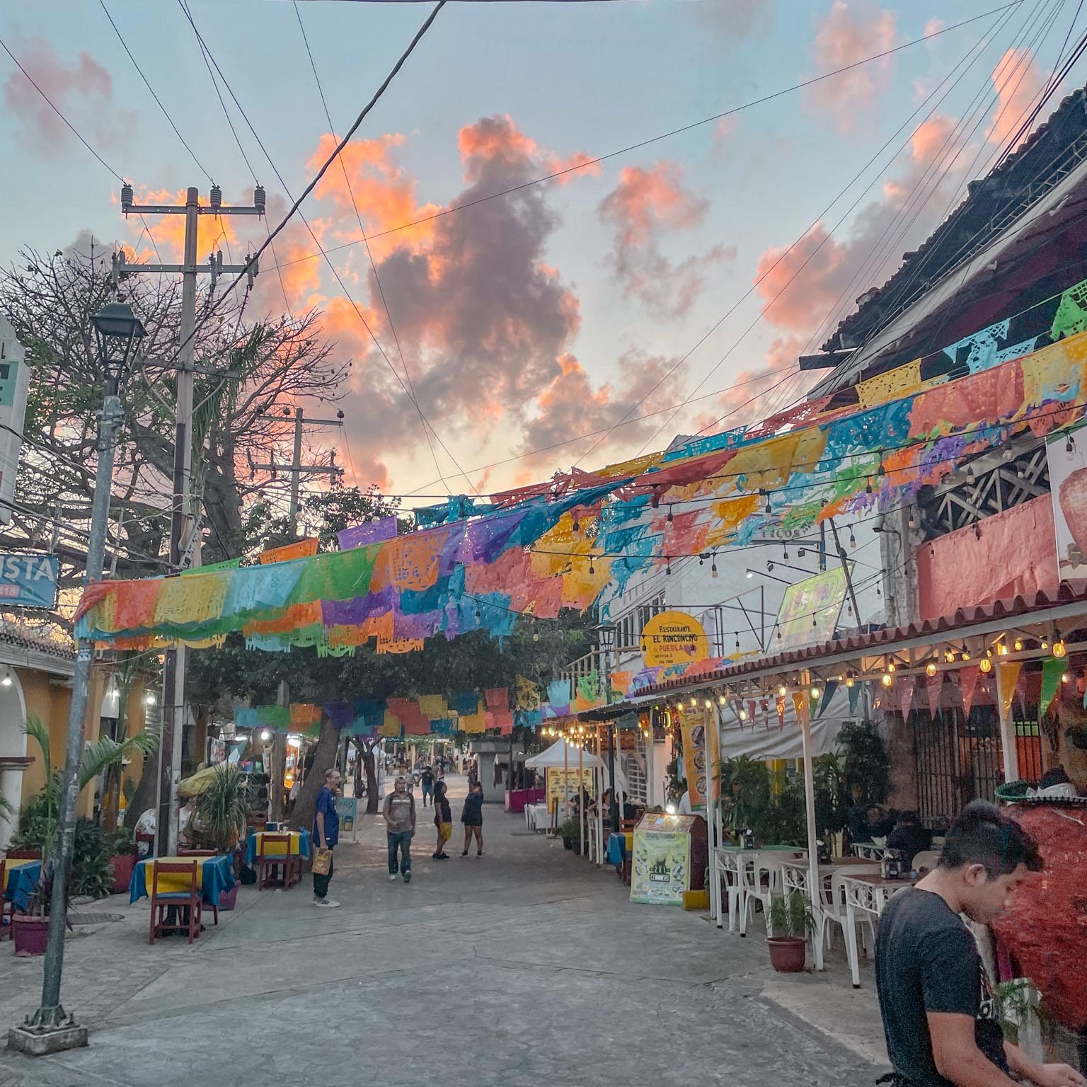 mercado 28 sign in cancun