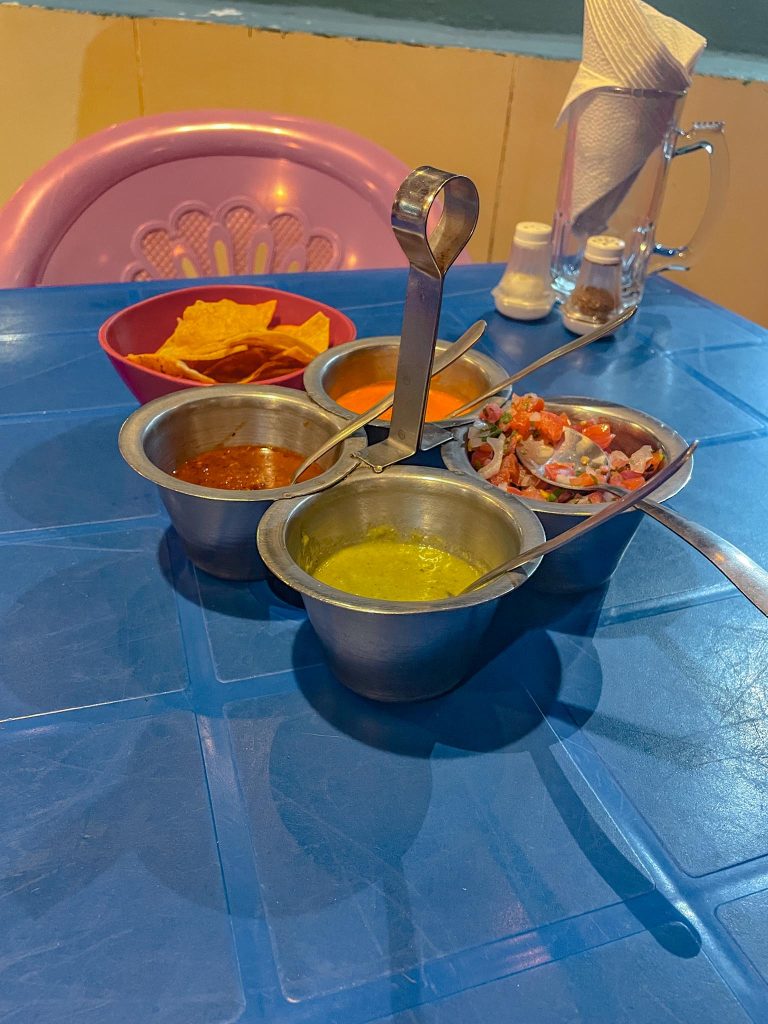 free sauces and tortilla chips in mexico