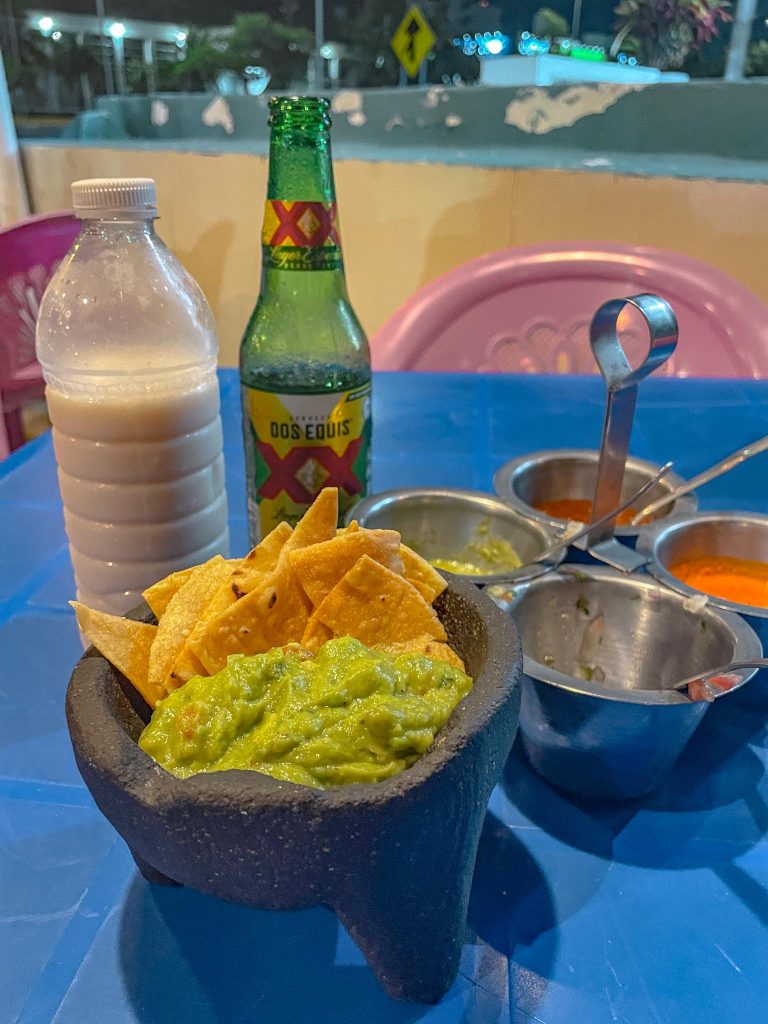 free sauces and tortilla chips in mexico