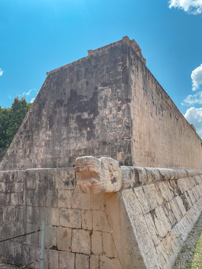 chichen itza mayan ruins