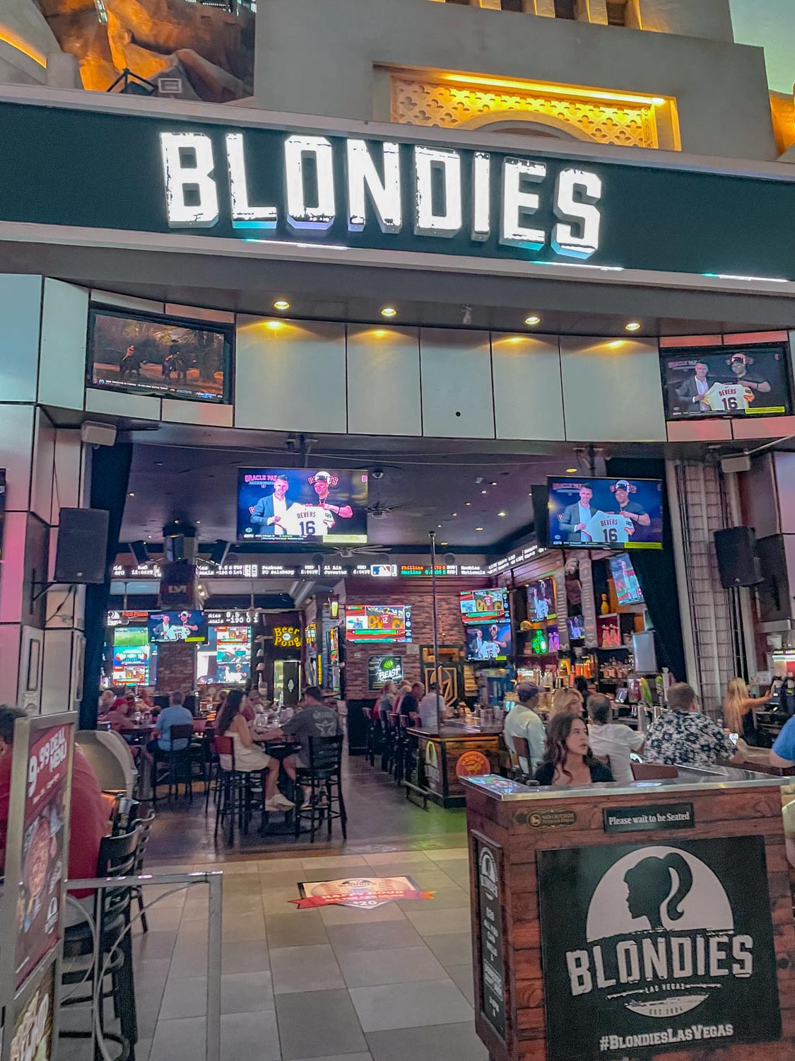 The outside of a restaurant inside a mall in Las Vegas.