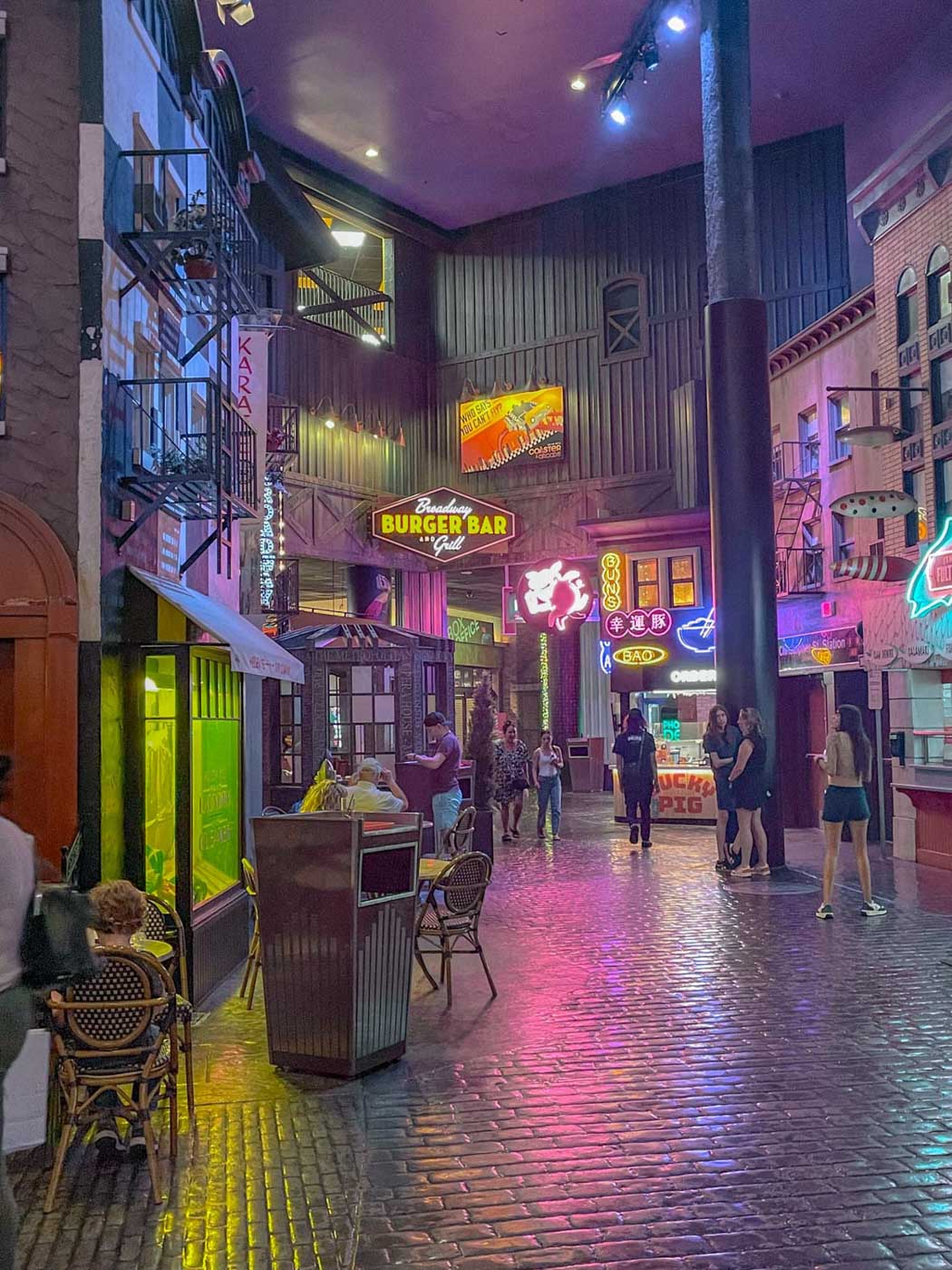 Eateries with exteriors that look like the streets of New York City inside a Las Vegas hotel.