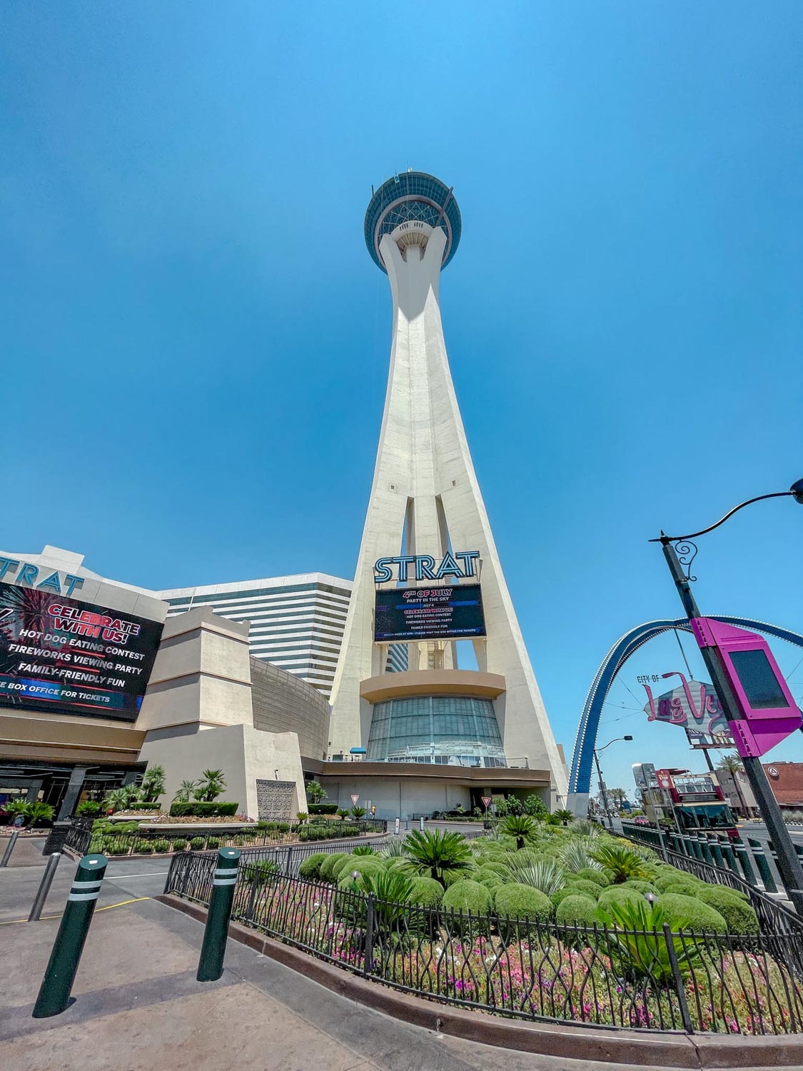 A tower observation deck beside a hotel in Las Vegas.