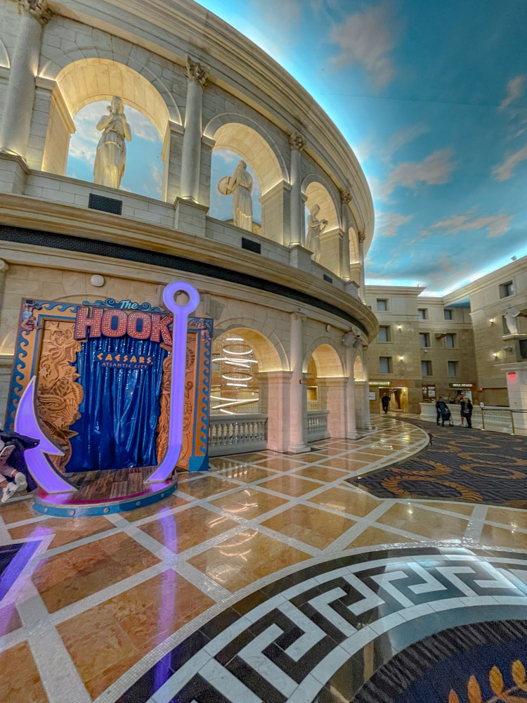 The inside of an Atlantic City hotel with statues.
