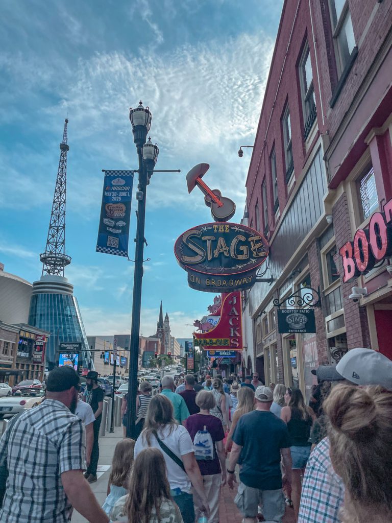 Nashville Itinerary: 3 Days of Music, Food, & Southern Charm