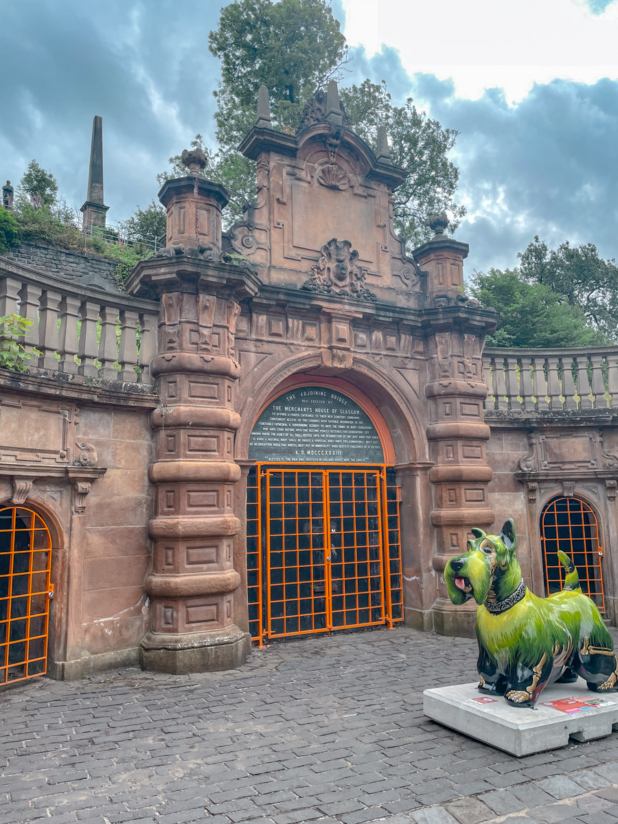 Gates at Glasgow Necropolis.