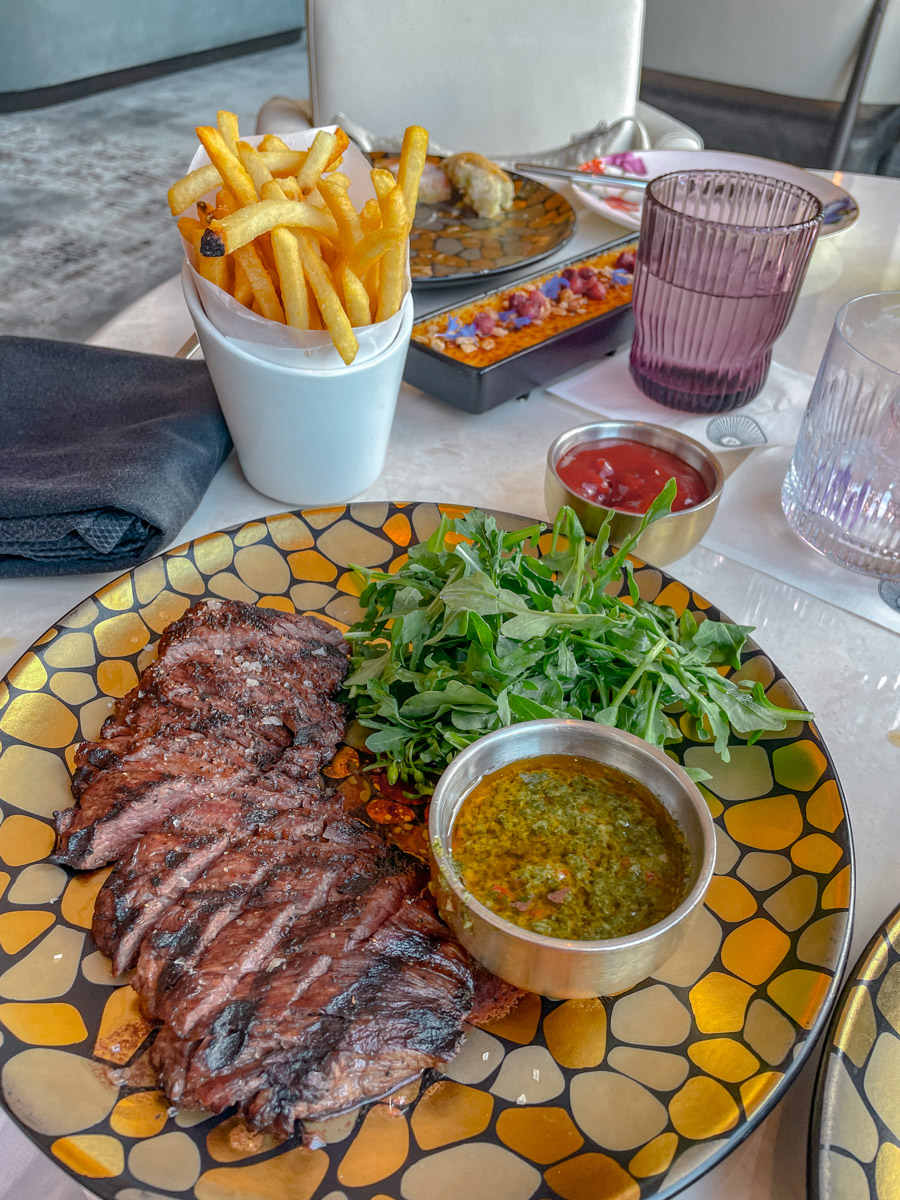 Steak and frites.